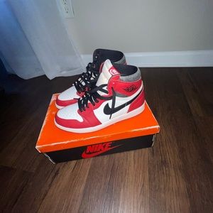 2022 Air Jordan 1 Retro High OG’ Chicago Lost & Found Size 9